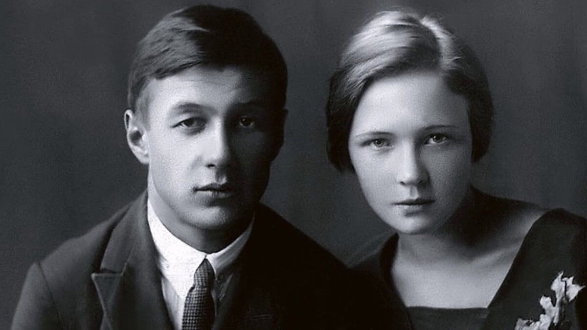 Борис Корнилов и Ольга Берггольц. 