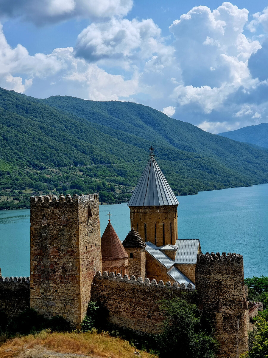 Крепость Ананури, Грузия