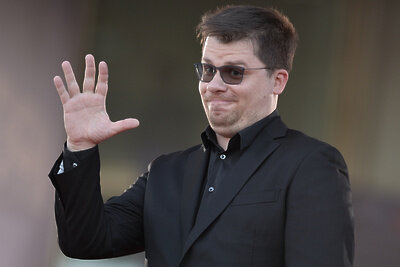    Актер Гарик Харламов перед церемонией вручения премии "ТЭФИ 2016" в категории "Вечерний прайм" в Москве. ©Рамиль Ситдиков РИА Новости
