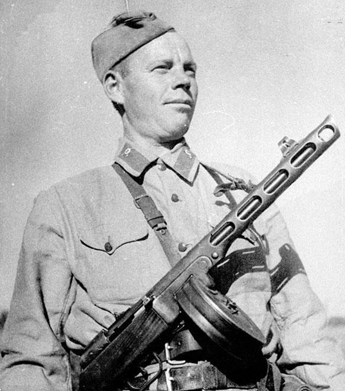 Пистолет-пулемет Шпагина времен ВОВ