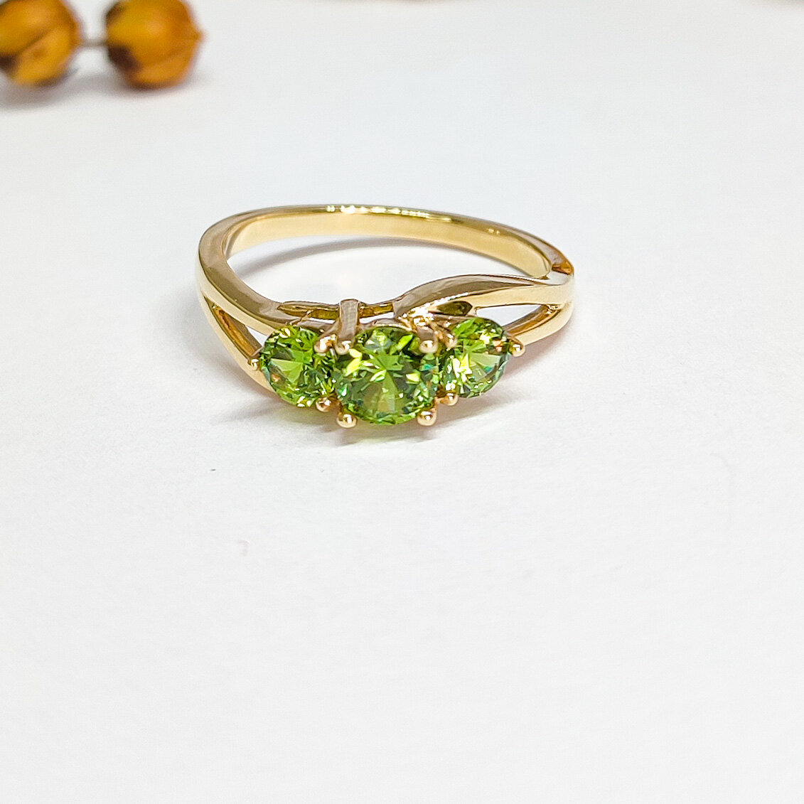 Кольцо с природным демантоидом - 55170