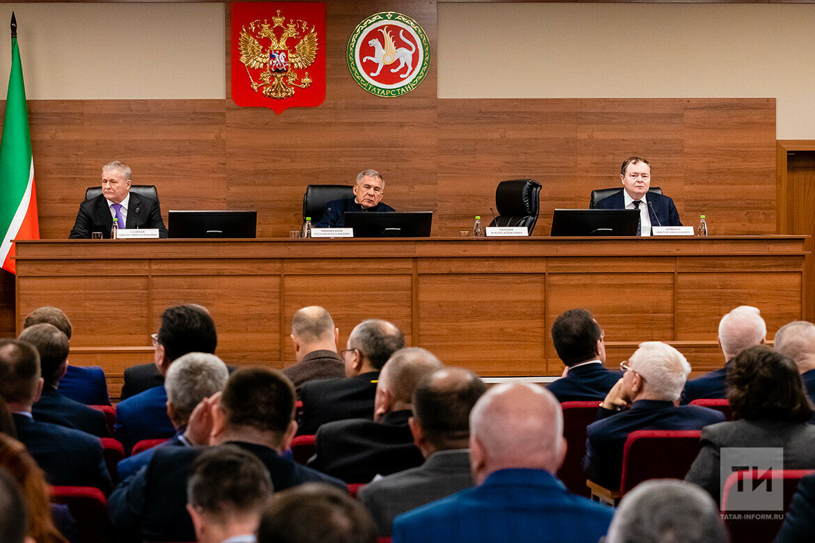 Традиционно итоговая коллегия судей Татарстана прошла с участием Президента республики Рустама Минниханова. Фото: © Салават Камалетдинов / «Татар-информ»
