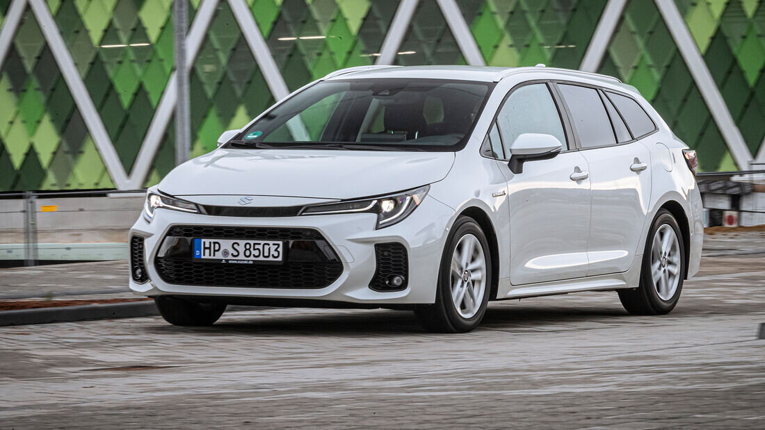 Suzuki Swace: ни дать, ни взять, Тойота Королла...