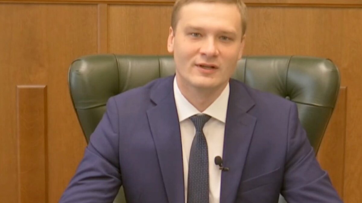     Глава Хакасии Валентин Коновалов призвал своего политического оппонента Сергея Сокола отчитаться за проделанную им работу как депутата Госдумы. По словам Коновалова, без решения остались все те вопросы, которые они обсуждали с Соколом последние два года.