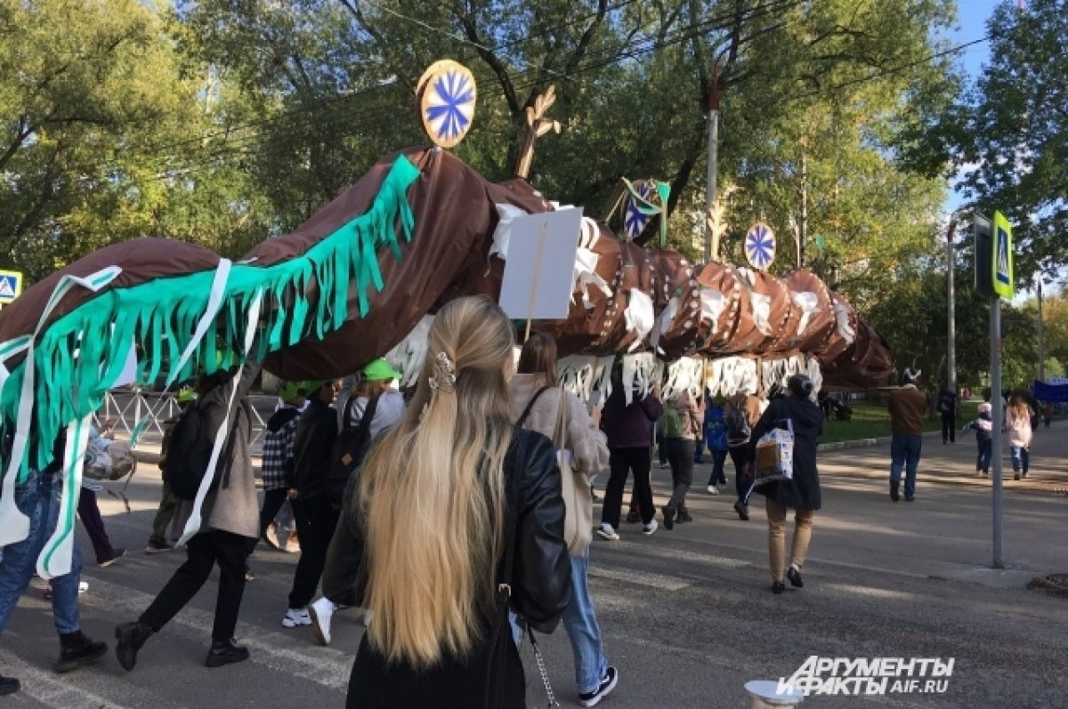    Послания в будущее.