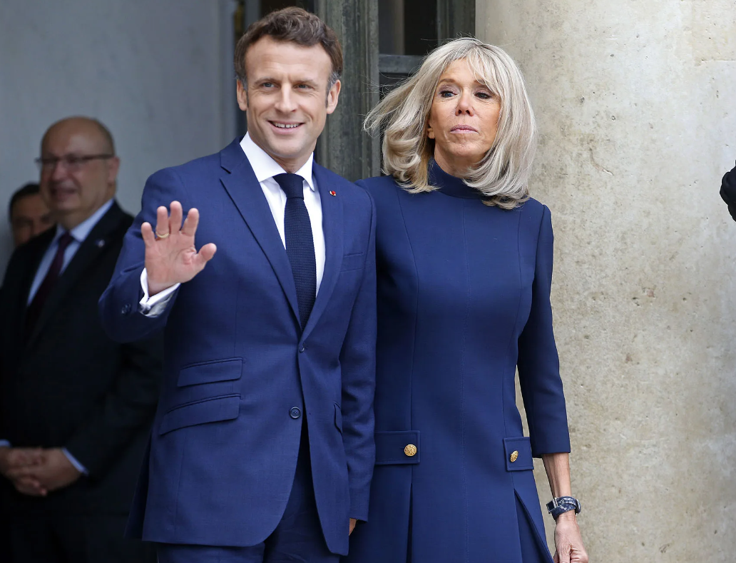 Бриджит макрон сколько ей лет. Бриджит Макрон 2022. Жена президента Франции Брижит Макрон. Брижит Макрон в молодости.