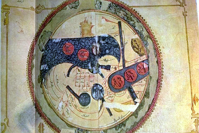 Карта мира, составленная арабским географом Абу Исхак аль-Истахри. Волга и Ладога тут тоже есть, надо только рассматривать её правильно... Да, не шутка - представление о мире и об отображении его на картах у арабов сильно отличалось от современного нам