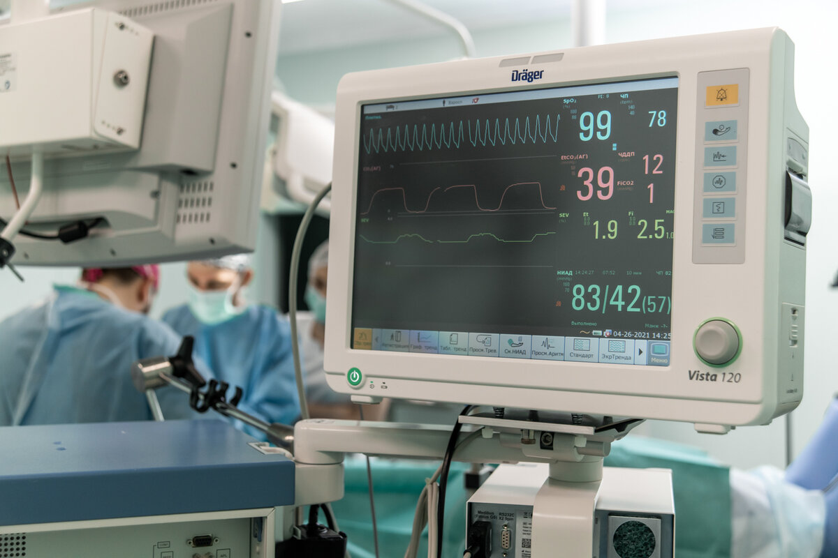 Оснащение операционной клиники ЛАНЦЕТЪ (Геленджик)