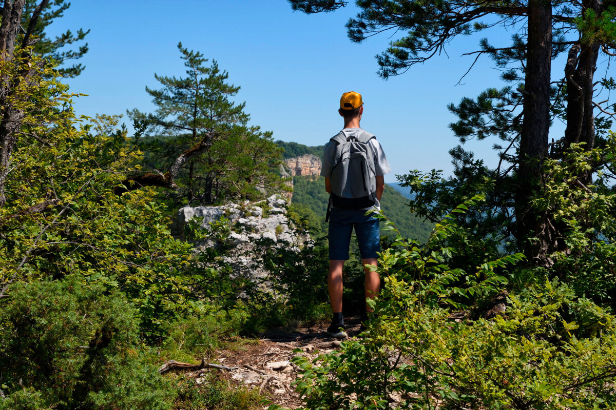 гори и ущелья в Адыгее через г. Усть-Лабинск в отеле "Питер"