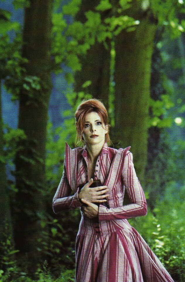 Милен Фармер в клипе «Je te rends ton amour»