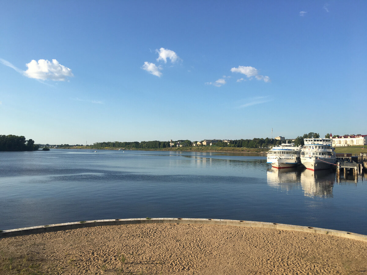 В августе этого лета тоже хватало путешествий... Пусть и в ближайшие места и на короткое время.