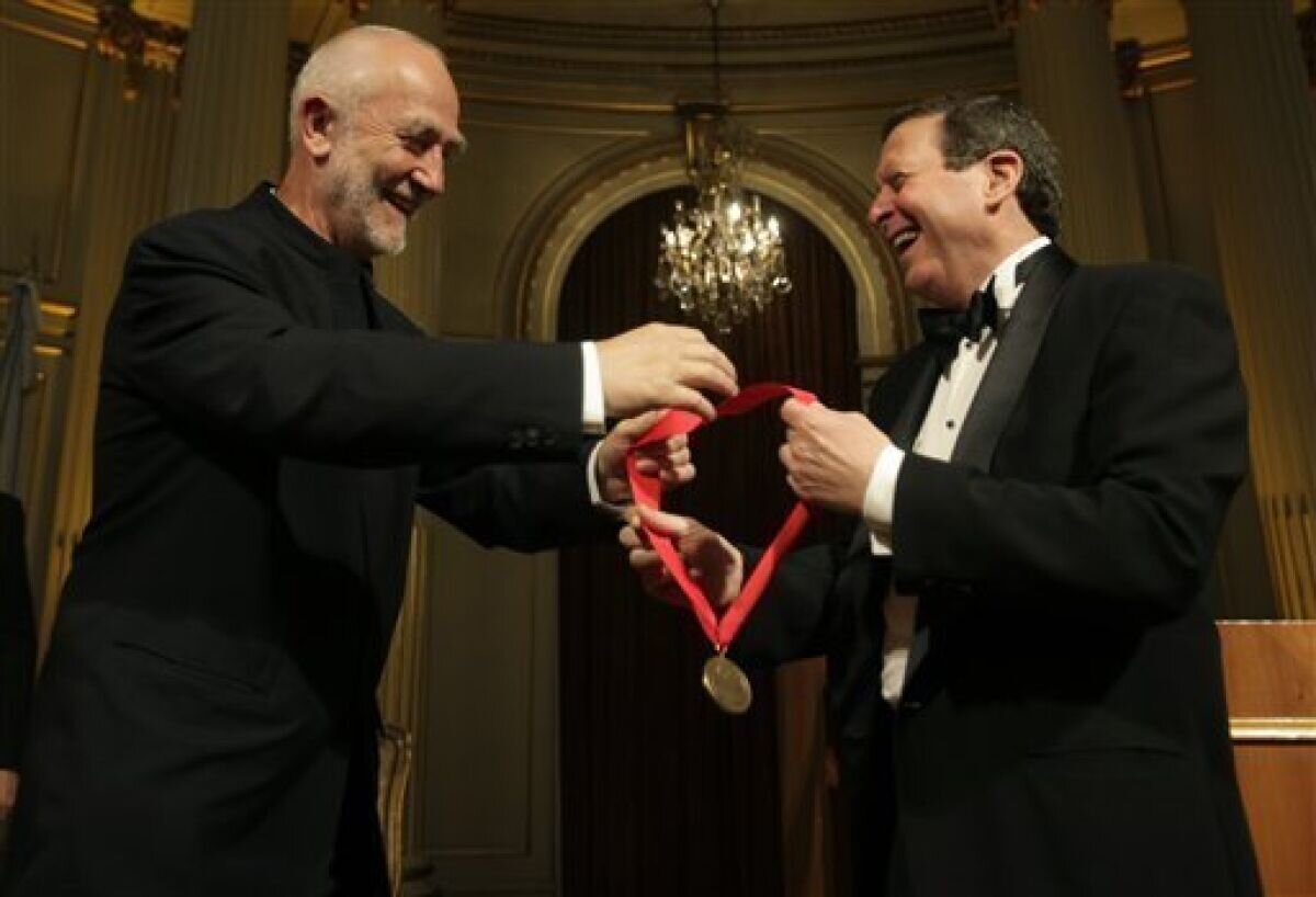 Петер Цумтор (слева) - лауреат Притцкеровской премии 2009. Фотография - Natacha Pisarenko