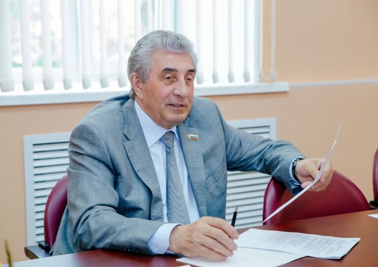    В Доме Советов Сергей Грачев 25 января проведет прием оренбуржцев по личным вопросам Андрей Севостьянов
