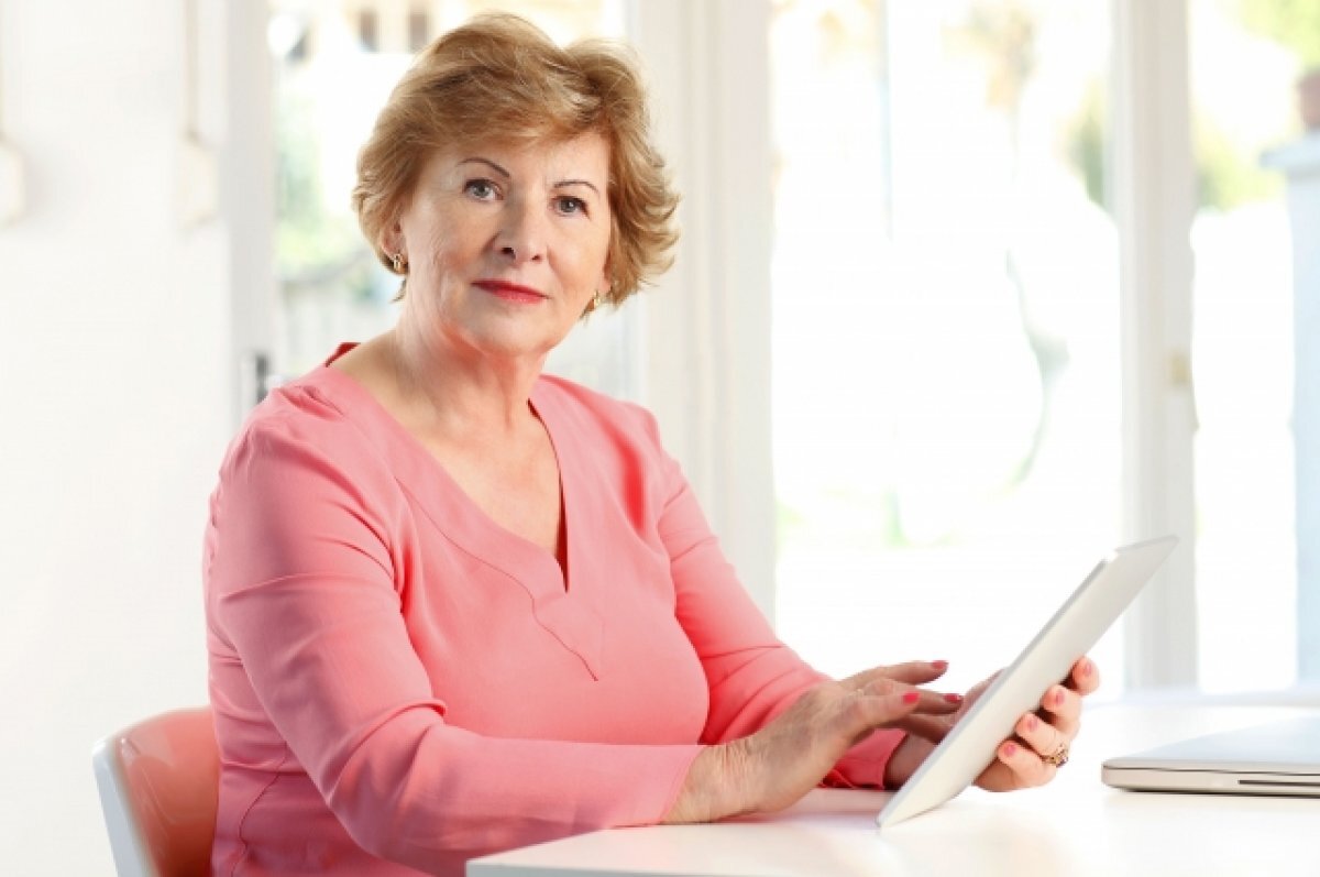 что можно пошить с женщинами старше 60 лет на кружке. бабушка за компом. продавец женщина пенсионерка. похудение после 40 лет. Vakansii pensioneram lv.