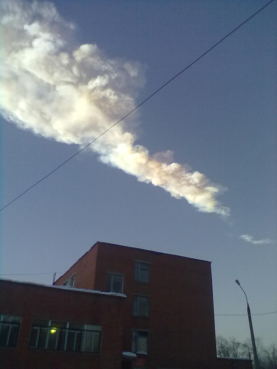    «Согласно нашим ожиданиям, события такого масштаба происходят в среднем раз в 100 лет… Огненный шар такого размера предполагает падение на поверхность большого количества метеоритов, и в этом случае могли долететь некоторые крупные экземпляры», — прокомментировал инцидент сотрудник NASA Пол Чодас / РИА Новости / Данил Каримов