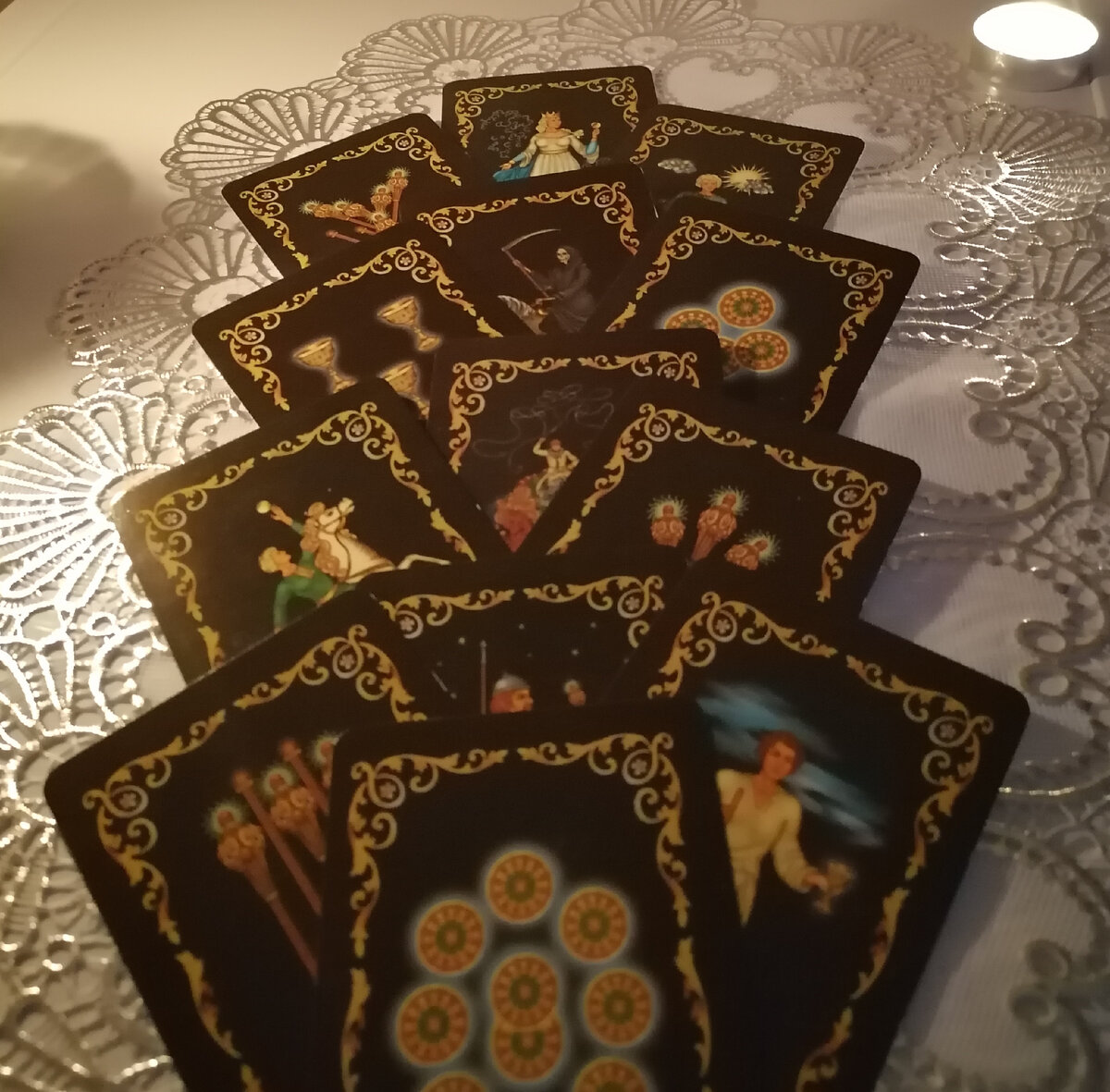 Благодарю вас за лайки и комментарии. Расклад общий, поэтому вероятны: полное/частичное совпадение, так и полное несовпадение. Берите нужную для себя информацию, которая вам резонирует. 