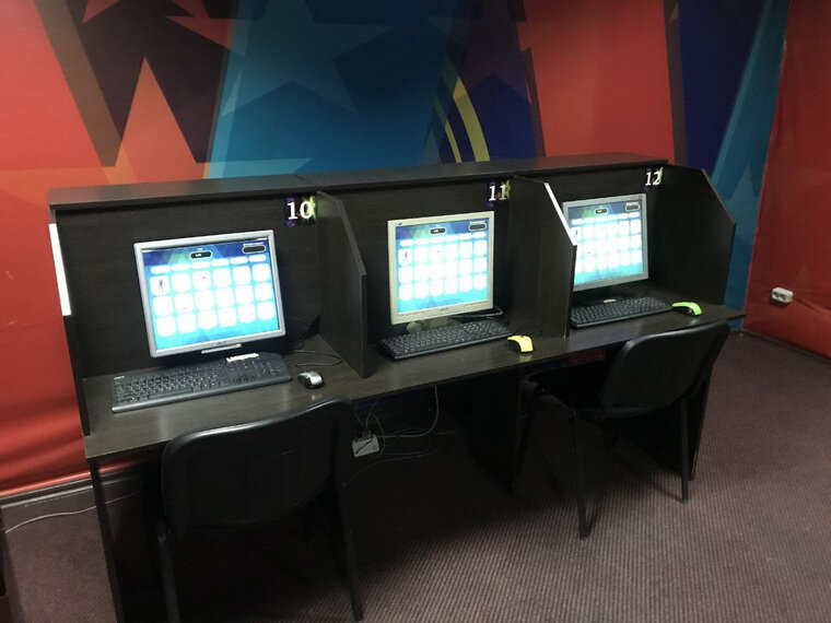    Игорные залы были открыты в Калининском, Курчатовском и Советском районах