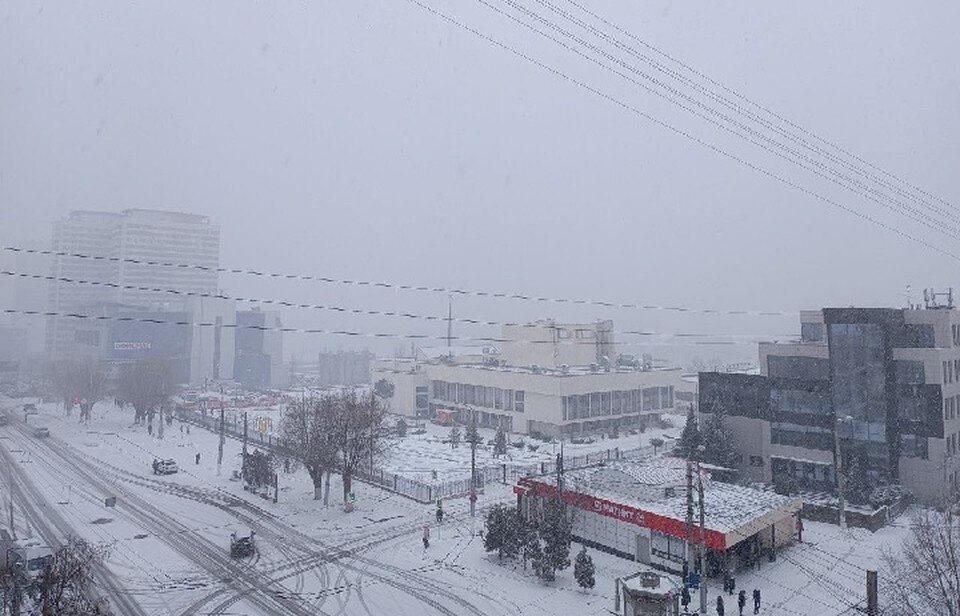     В Волгограде начался сильный снегопад. Юлия Данильченко