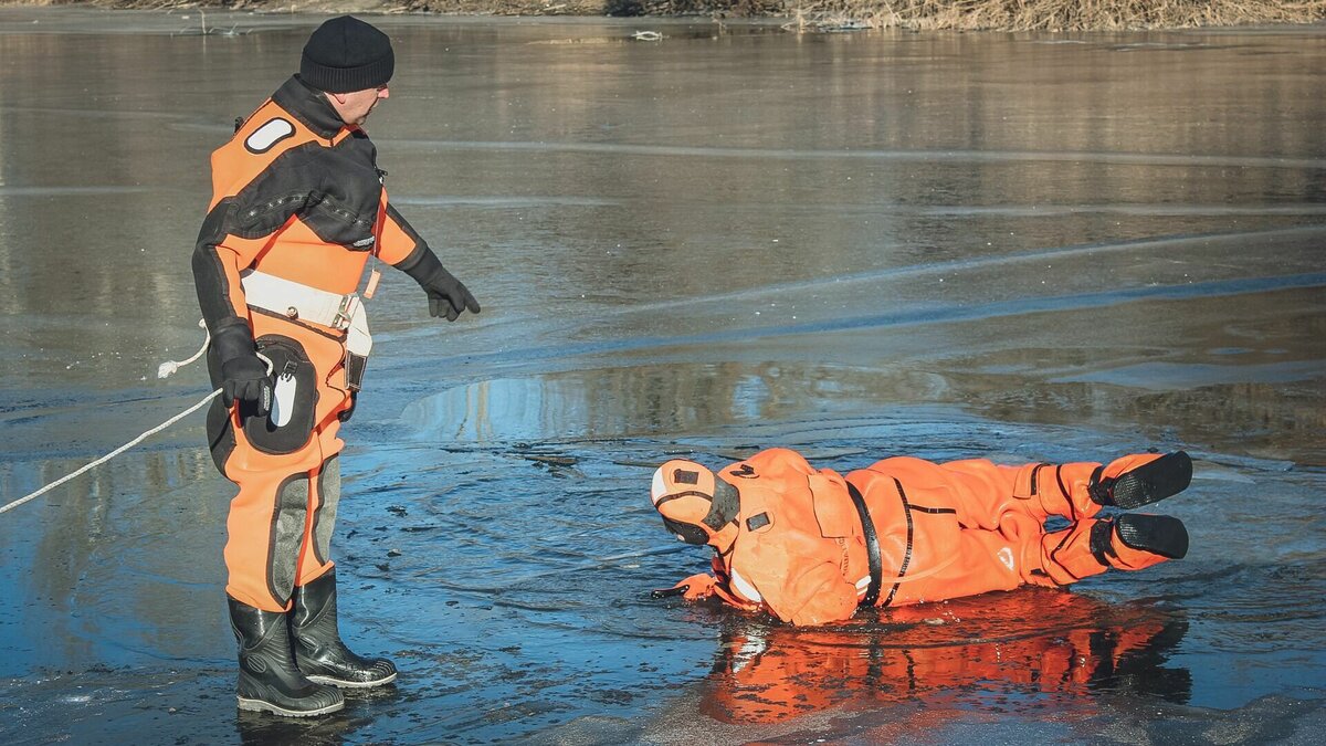     Водолазы повторно обследуют Волгу в Кстовском районе Нижегородской области 25 февраля в поисках пропавшего 10-летнего мальчика. Об этом NewsNN рассказали в пресс-службе ГУ МЧС по региону.