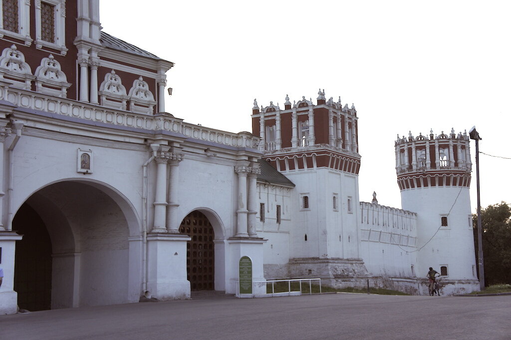 Новодевичий монастырь в Москве