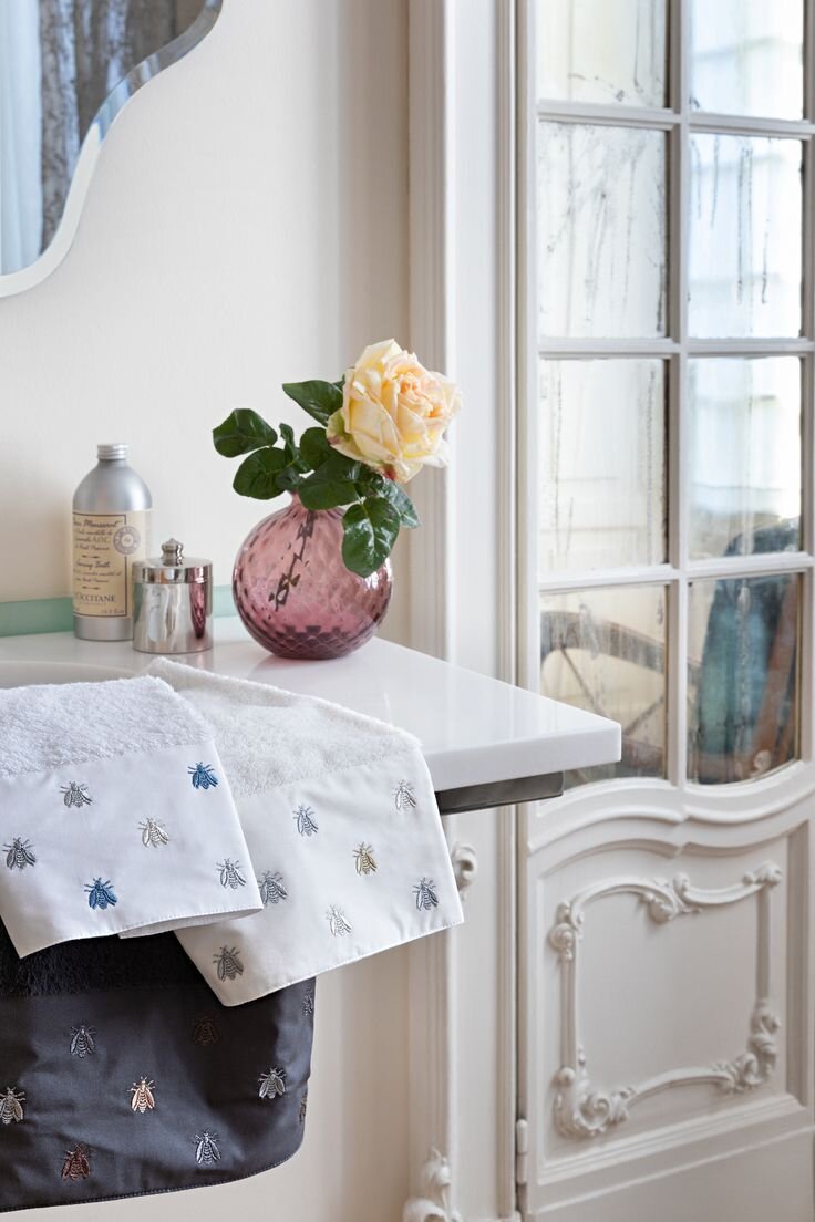 Был период, когда все устали от ярких, модных, популярных, но очень дежурных знаков внимания. Сейчас мы все больше стремимся оставить след в каждом дне человека, которого любим.