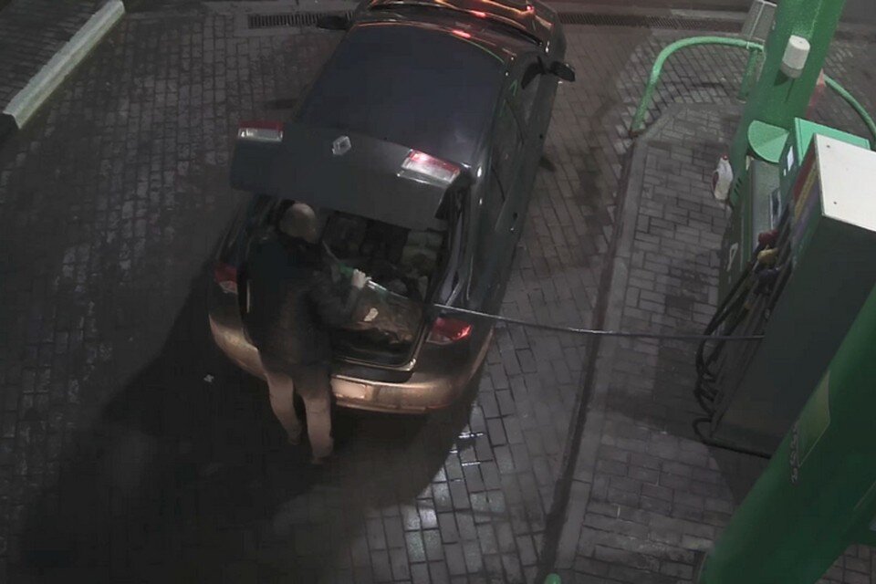     В Следственном комитете сказали, что бывший сотрудник «Белпочты» похитил более 88 тысяч литров топлива у организации. Фото: sk.gov.by