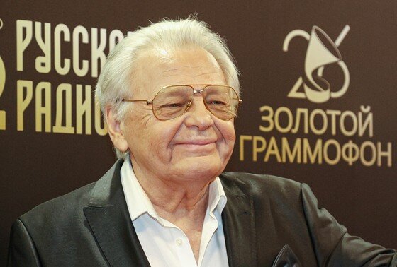    Юрий Антонов