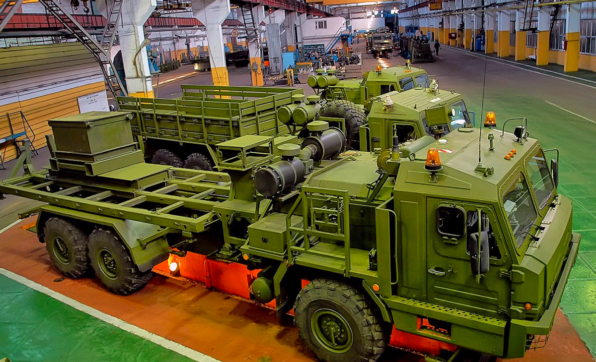 Баз авто. Брянский автомобильный завод Брянск. Баз Брянский автозавод. АО «Брянский автомобильный завод» (баз. Тягачи баз Брянский автомобильный завод