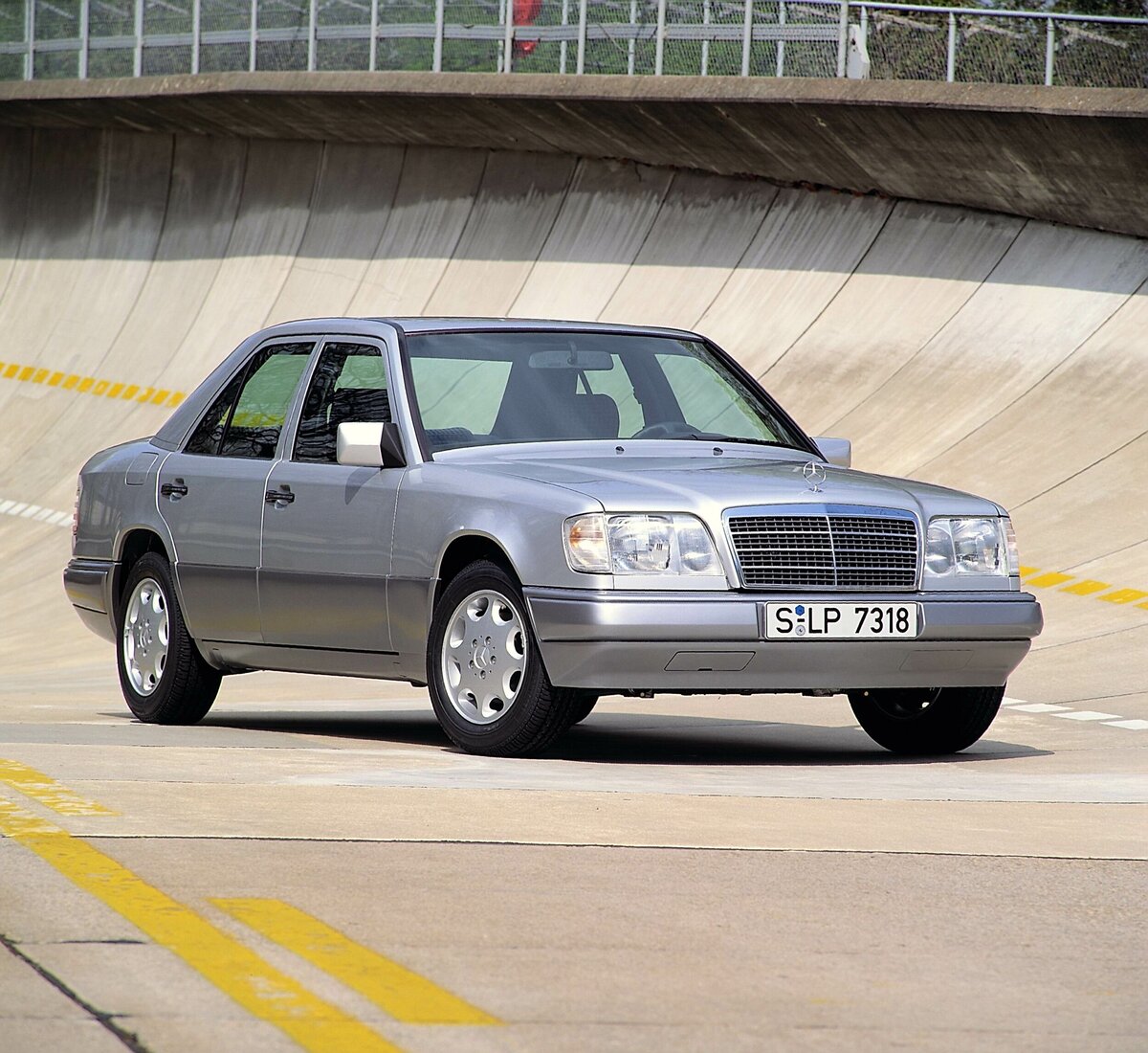Mercedes Benz w124 e230