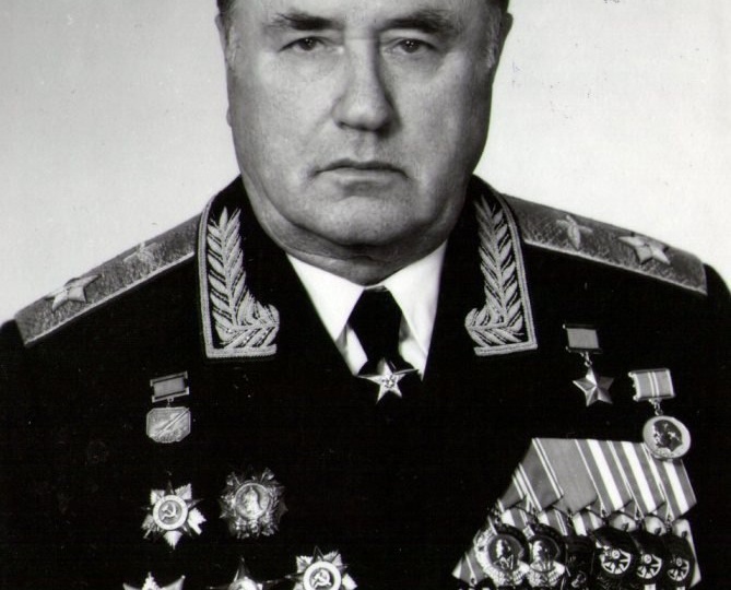Кавалер семи орденов Красного Знамени – маршал авиации И. И. Пстыго