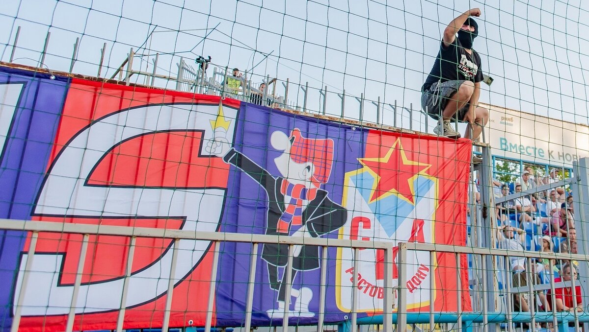     Футболисты «СКА Ростов» не могут уехать из Крыма после утреннего ЧП, пишут СМИ и Telegram-каналы.