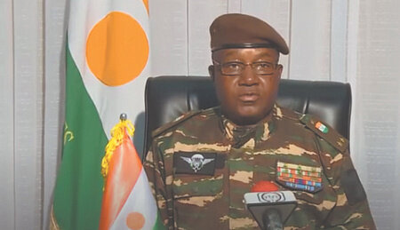  А.Тчиани,  генерал.  фото: картинки  яндекса.