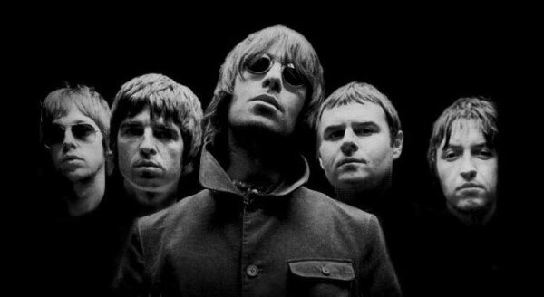 Oasis - одна из самых успешных британских групп, у них целых восемь песен №1 на родине, кстати, ровно столько же и у легендарных The Rolling Stones.