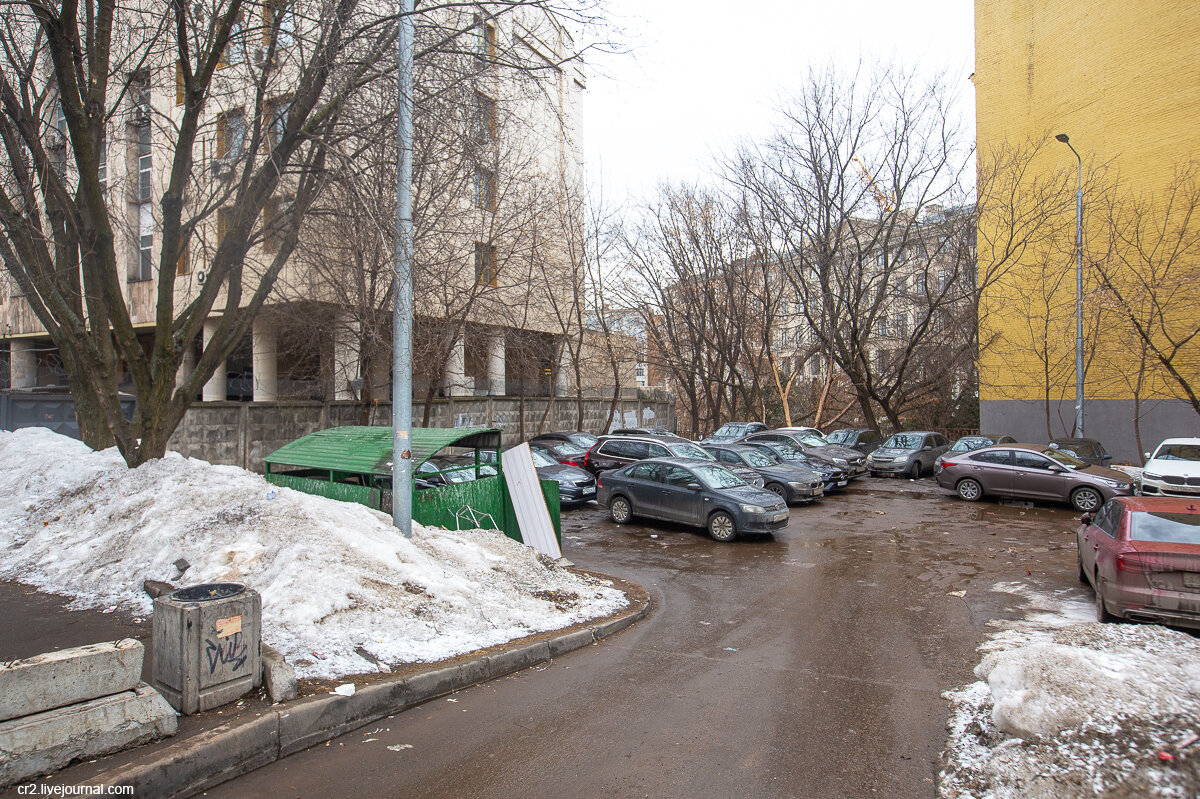 В самом центре. Первый Московский двор.