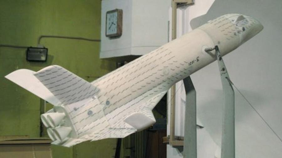 Продувочная модель одного из вариантов многоразовой системы выведения космических аппаратов МРКС-1 © фото ЦАГИ / ЦНИИмаш