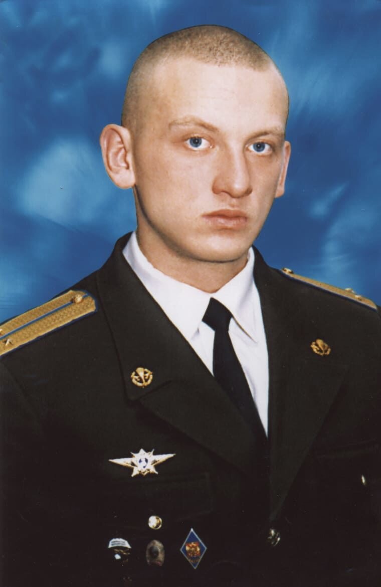 гвардии лейтенант Кожемякин Дмитрий Сергеевич 