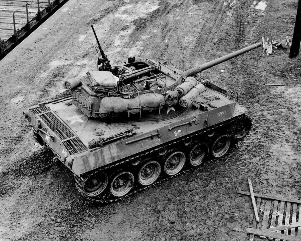 Вторая мировая 18. Танк м18 Hellcat. М 18 танк. М18 GMC. Американская САУ m18 Hellcat.