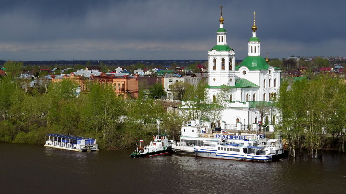 Георгиевский храм тюмень. Вознесенско-Георгиевская Церковь Тюмень. Вознесенская Церковь Тюмень. Воскресенско-Георгиевский храм Тюмень. Храм на реке Тюмень.