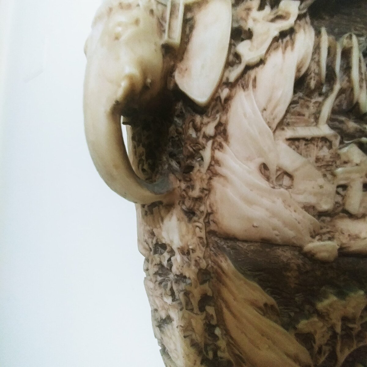 Ваза из слоновой кости. Фото автора