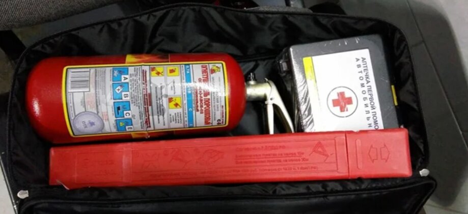 аптечка и огнетушитель обязательно ли. аварийный набор мицубиси. набор автомобилиста opel. набор автомобилиста "техосмотр-4". аптечка и огнетушитель обязательно ли.