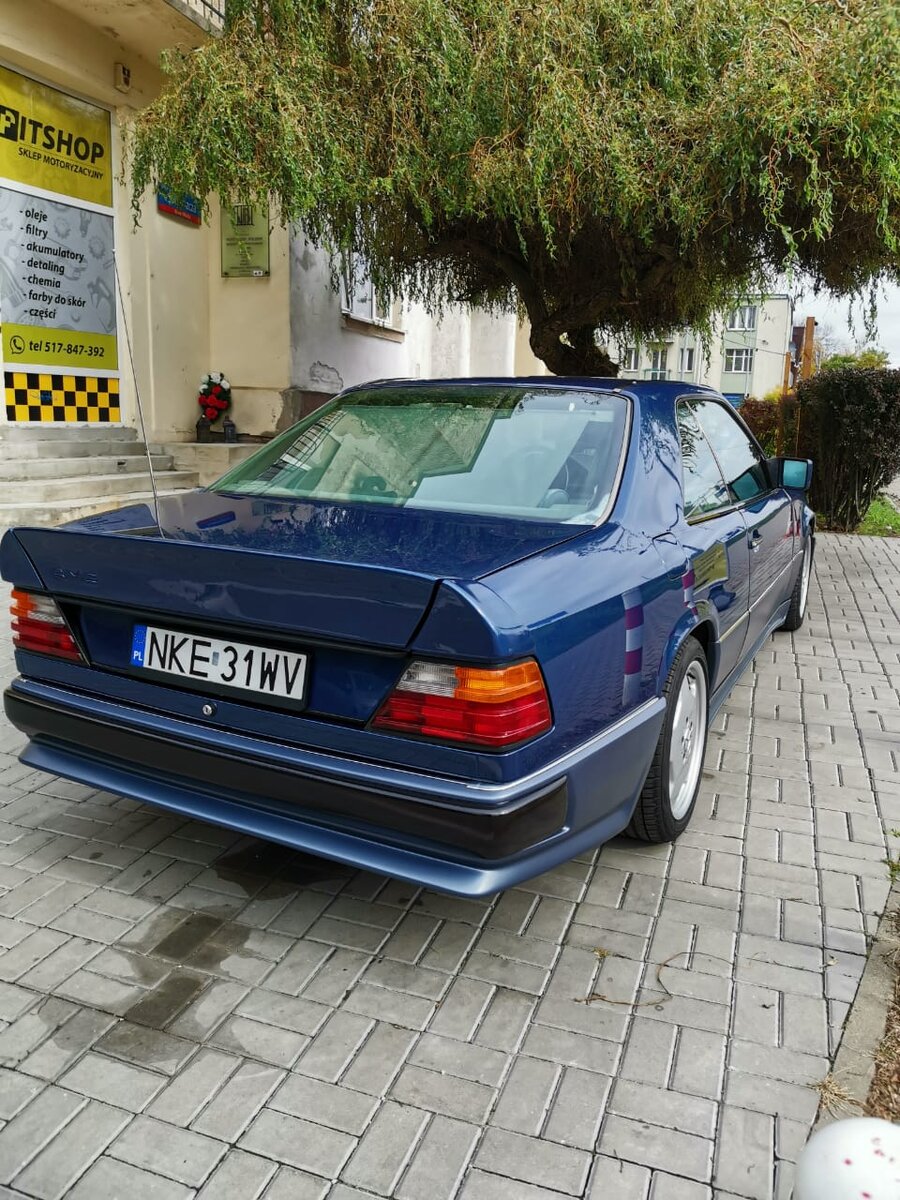 Mercedes-Benz W124 AMG