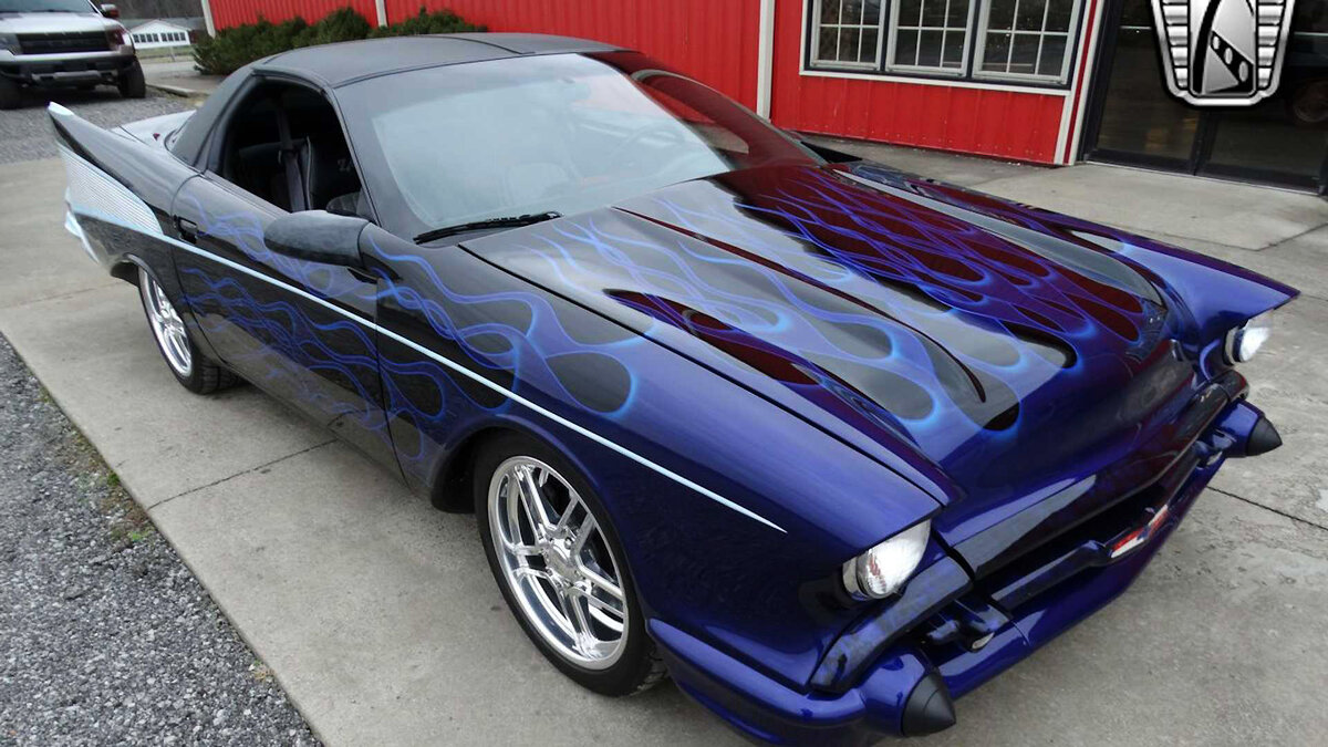 Эксклюзивный Chevy Camaro Z57 2001 с кузовом от Camaro 1957