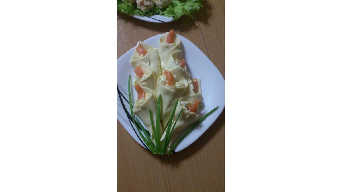 Привычная закуска в необычной подаче. Здесь грибов нет :-)