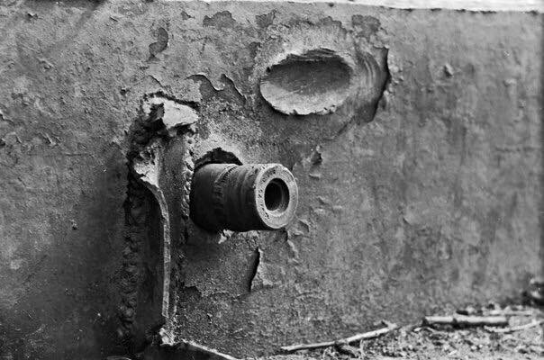 Испытывать броню можно по разному