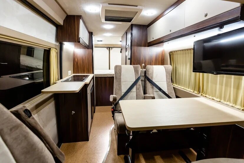 Интерьер кемпера на базе Citroen нашего производства