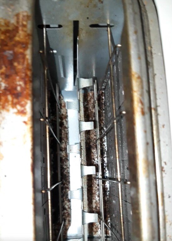 Грязный тостер