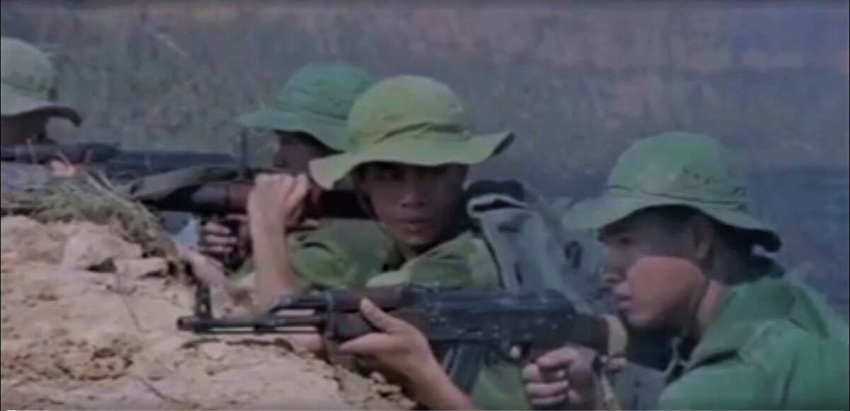 Кадры из фильма «Освобождение Сайгона» (Производство: Вьетнам. 2005 год; режиссёр – Лонг Ван)