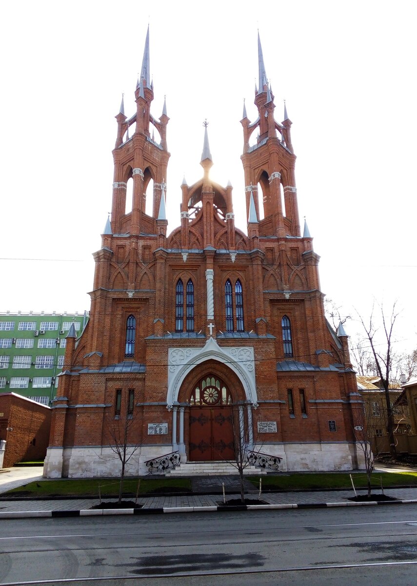 Храм расположен на ул. Фрунзе, 157А в Самаре. Фото автора.