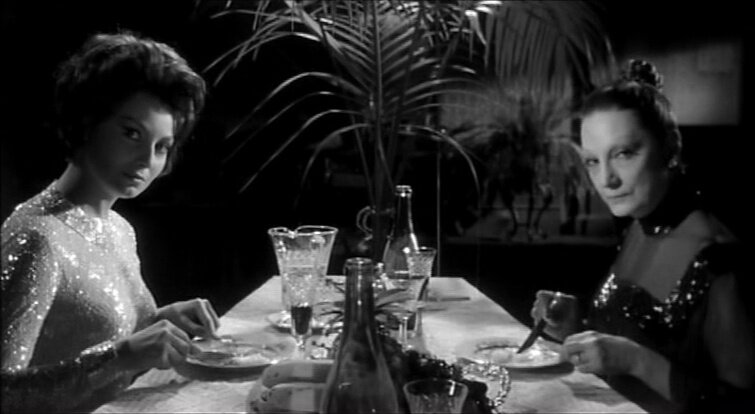 Аура и Консуэло