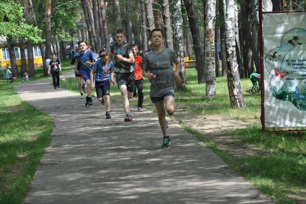 Мальчиши современные в лагере Химик. Фото с сайта Deti-Travel.ru